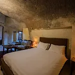 Hotel Bezirhane Cave 3*