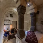 Bezirhane Cave Hotel 3*
