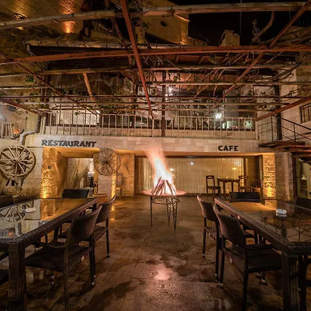 Bezirhane Cave Hotel 3*